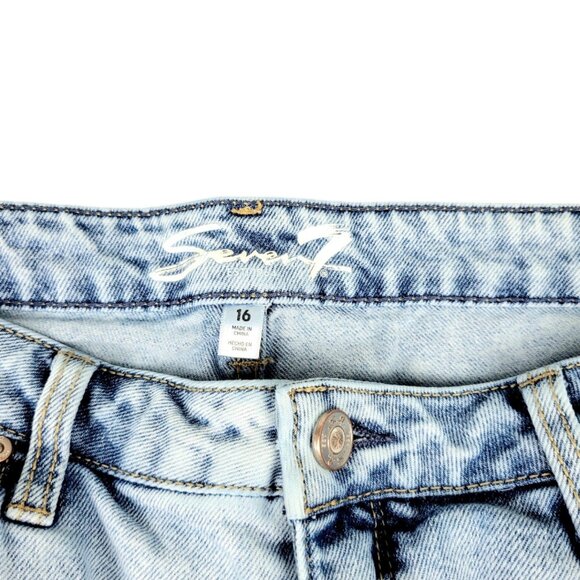 Trendy Seven 7 Womens Size 16 Light Wash Jeans- Straight Leg Design with Pockets - Picture 4 of 10